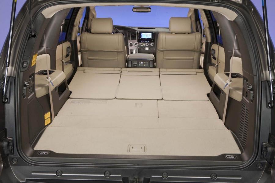  Toyota Sequoia 2013 года  (фото 20 из 50)